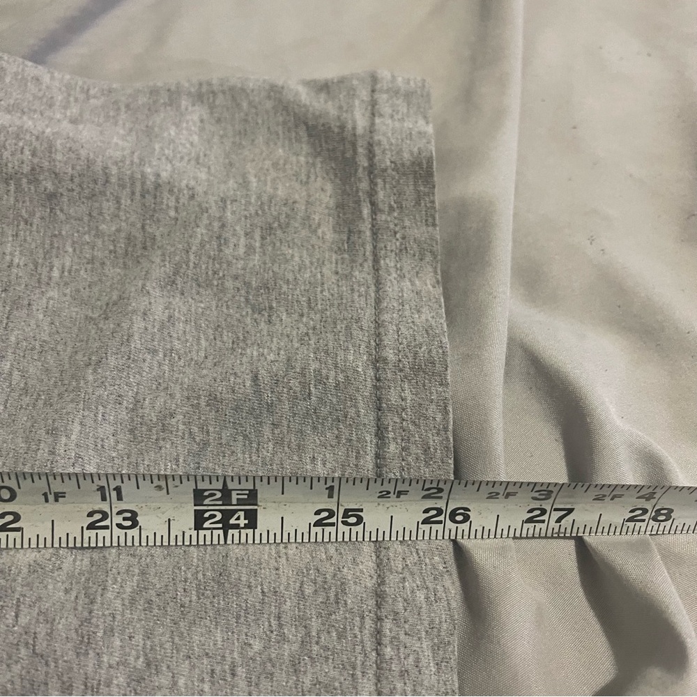 Adidas Shirt Men Medium Gray The Go-To Tee Lightweight Sports‎ Feed The Grind - Picture 5 of 6